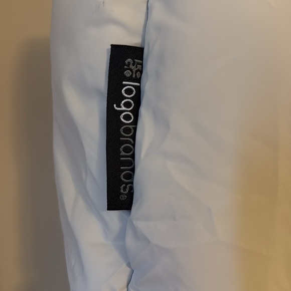 UNCG UNC Greensboro White Puffer Tote - Magnetic Clasp - Picture 4 of 8